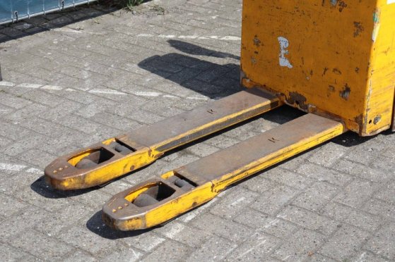 Heavy machinery product image - Image 10 of 15