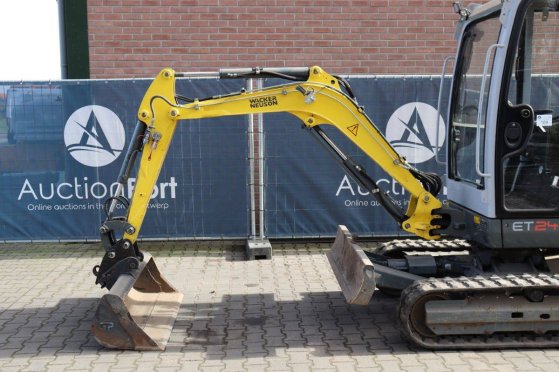 Mini excavator Wacker Neuson ET24 Diesel 2017 Neuson ET24 2017 2 image 10
