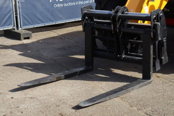 Telehandler Dieci 296 AGRI PLUS 42.7 VS EVO2 Diesel 114kW 4200kg 7.2m 2023 Demo Dieci 296 AGRI PLUS 42.7 VS EVO2 2023 2 im...