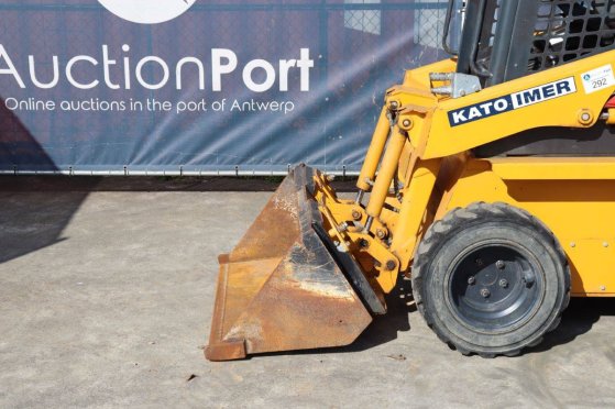 Skid steer loader Kato AS 12 Diesel 17.5kW 2021 Kato AS 12 2020 2 Wheel Loaders image 10