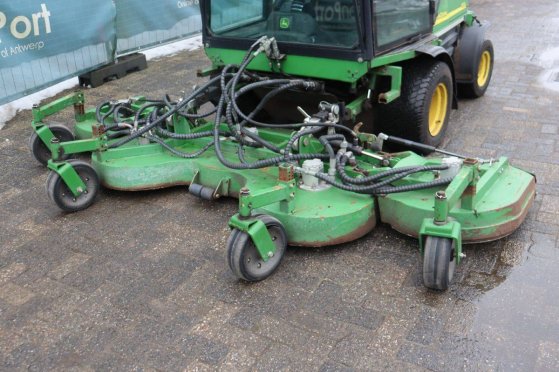 John Deere 1505 Diesel Ride-on Mower 2008 John Deere 1505 2008 2 image 10