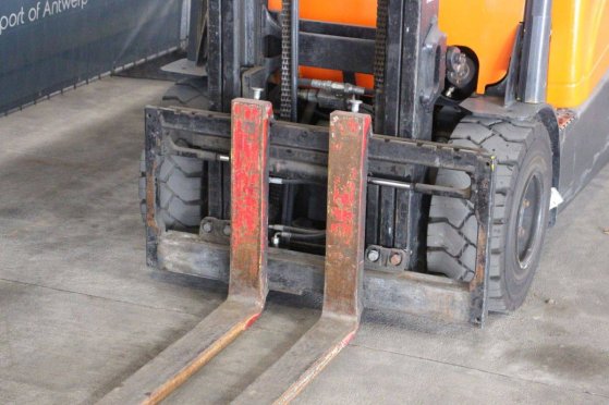 Forklift Hyster J3.0XN-861 Electric 2880kg 4.1m 2010 J3.0XN-861 2010 2 Forklift image 10