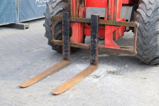 Ruw-terreinheftruck Manitou M26-4 Diesel 2600kg 2012 M26-4 2012 2 Rough Terrain Forklift image 10