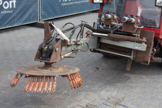 Sweeper Toro GROUNDMASTER 4000D Diesel 2008 Toro GROUNDMASTER 4000D 2008 2 image 10