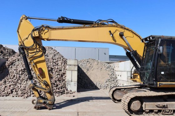 Crawler excavator Caterpillar 326FL Diesel 152kW 2018 326FL 2018 2 Crawler Excavators image 10