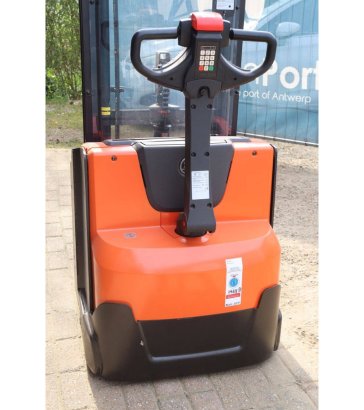 Stacker BT SWE-140L Electric 1400kg 2.65m 2015 BT SWE-140L 2015 2 image 10