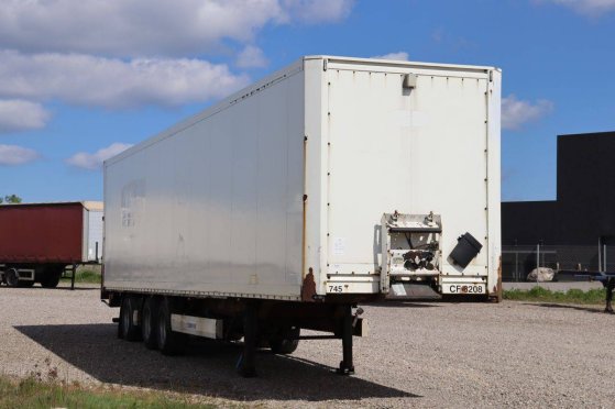 Closed Semi-Trailer Krone SD 41000kg 2010 9357 2010 2 Box semi-trailers image 10