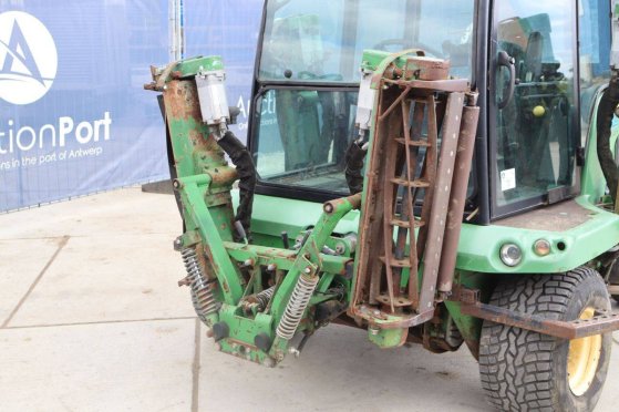 John Deere 1905 Diesel Tractor 2009 with Mowers John Deere 1905 2009 2 image 10