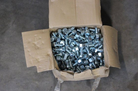 Batch of Knott 32x wheel axles with batch of hexagon bolts New Knott GmbH 1 Flatbed open trailers image 10