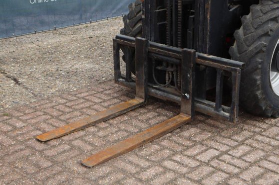 Rough-Terrain Forklift Manitou MH25-4 Diesel 2500kg 4.3m 2005 MH25-4 2005 2 Rough Terrain Forklift image 10
