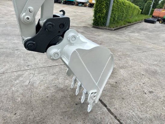 Midi excavator Takeuchi TB140C Diesel 2014 TB140C 2014 2 Crawler Excavators image 10