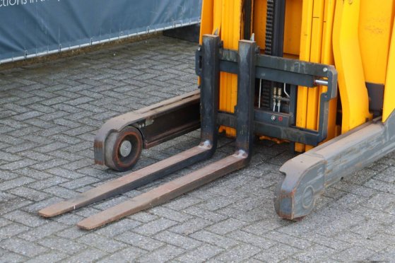 Jungheinrich ETV 112 Electric Reach Truck 1200kg 2010 ETV 112 2010 2 image 10