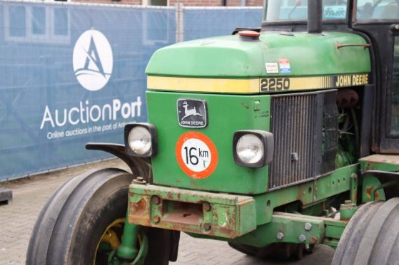 Tractor John Deere 2250 Diesel 62hp 1998 John Deere 2250 1998 2 image 10