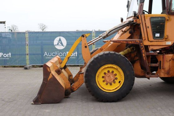 Case W15 Diesel Wheel Loader 85kW 1989 W15 1989 2 image 10