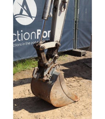 Crawler excavator Takeuchi TB235 Diesel 22kW 2014 TB235 2014 2 Crawler Excavators image 10