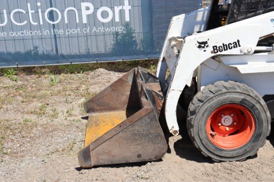 Skid steer loader Bobcat 443 Diesel 443 2 Wheel Loaders image 10