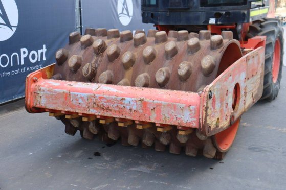 Studded Roller Caterpillar CP44 Diesel 74.5kW 2011 CP44 2011 2 image 10