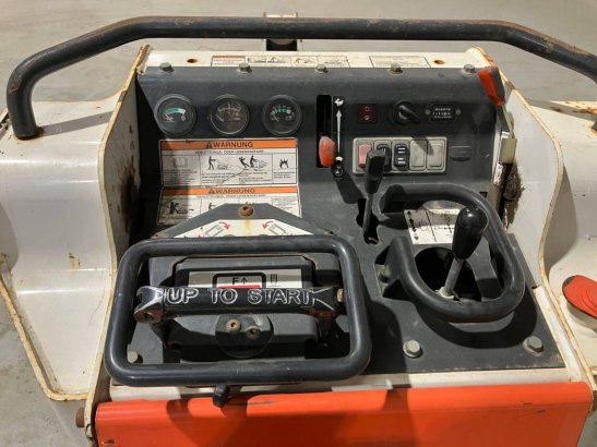 Skid steer loader Bobcat MT55 Diesel 18.2kW 2015 MT55 2015 2 image 10