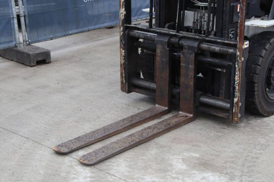 Forklift Unicarriers FHD25T5/YDN-F185 Diesel 2400kg 3.0m 2016 UniCarriers FHD25T5/YDN-F185 2016 2 Forklift image 10