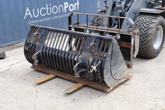 Articulated loader Giant V452T Diesel 33kW 2011 Giant V452T 2011 2 image 10