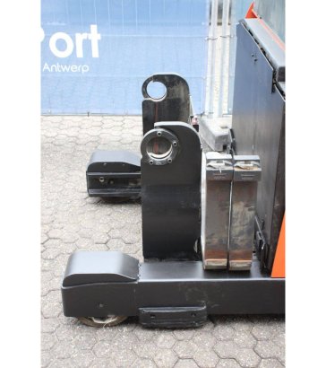Toyota Electric Reach Truck 2 image 10