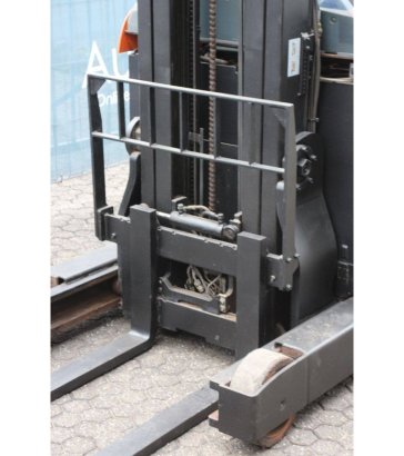 Reach truck BT RRE140 Electric 1400kg 2010 BT RRE140 2010 2 image 10