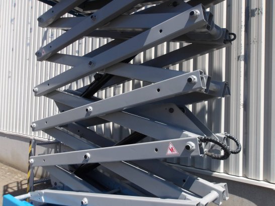 Scissor Lift Genie GS-4047 Electric 13.70m 2014 GS-4047 2014 2 Scissor Lifts image 10