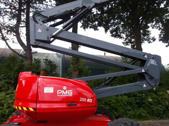 Articulated boom lift Manitou 200ATJ Diesel 20.28m 2014 200ATJ 2014 2 image 10