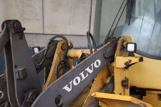 Volvo L45B-TP Diesel Wheel Loader 74kW 2003 L45B-TP 2003 2 Wheel Loaders image 10