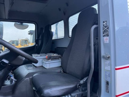 Mercedes-Benz 1327 Diesel Truck 2016 with Gantry Alarm Mercedes-Benz 1327 2016 2 image 10