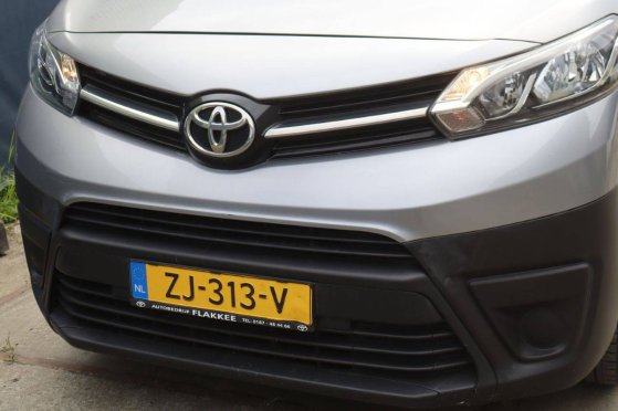 9-seater Toyota Proace Diesel 120hp 2019 Proace 2019 2 Closed vans image 25