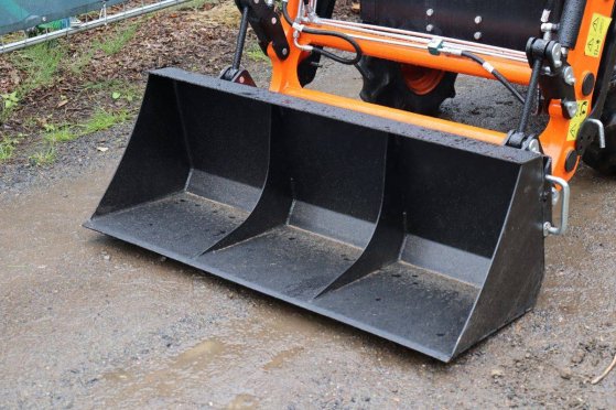 Kubota B7001 Mini Tractor Diesel 14 hp with front loader B7001 2 image 10