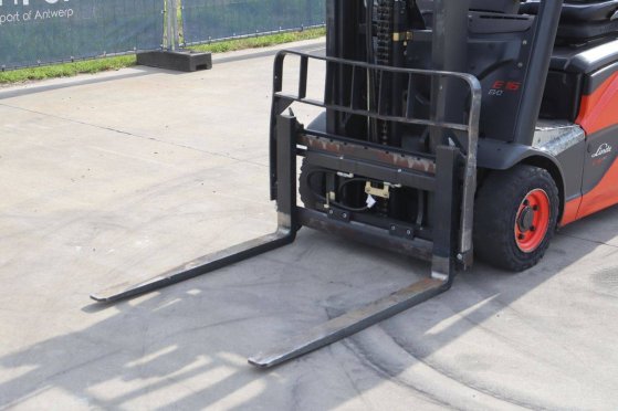 Linde E16C-02 Electric Forklift 1600kg 4.0m 2017 E16C-02 2017 2 Forklift image 10