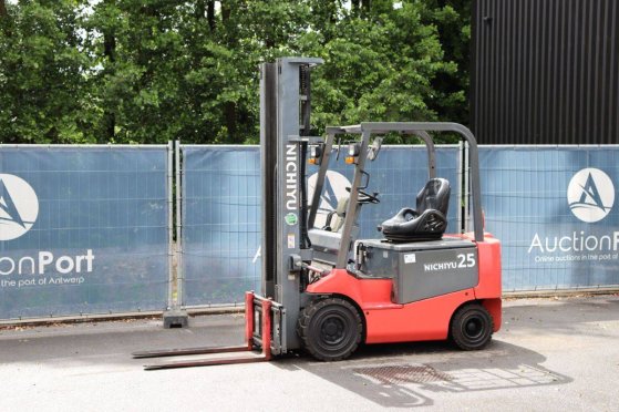 Nichiyu FB25PN Electric Forklift 6.0m Nichiyu FB25PN 2 Forklift image 10