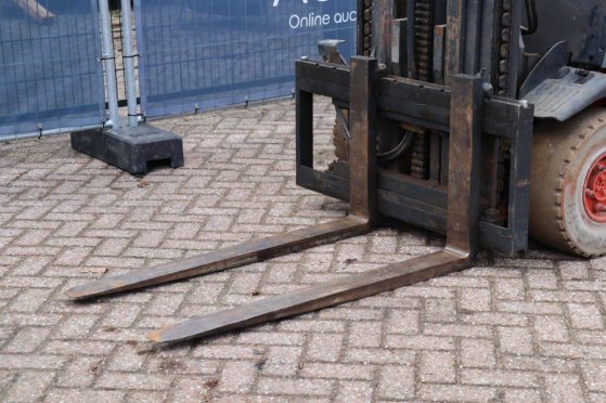 Linde E30-01 Electric Forklift 3000kg 5.2m 1997 E30-01 1997 2 Forklift image 10