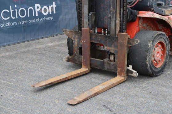 Linde H40D-04 Diesel Forklift 4000kg 5.5m 2001 H40D-04 2001 2 Forklift image 10
