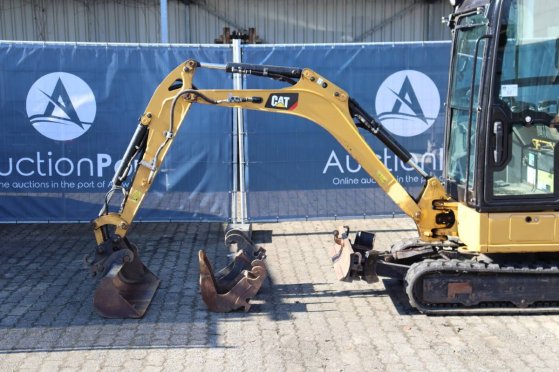 Mini excavator Caterpillar 301.8 Diesel 16kW 2019 301.8 2019 2 Crawler Excavators image 10