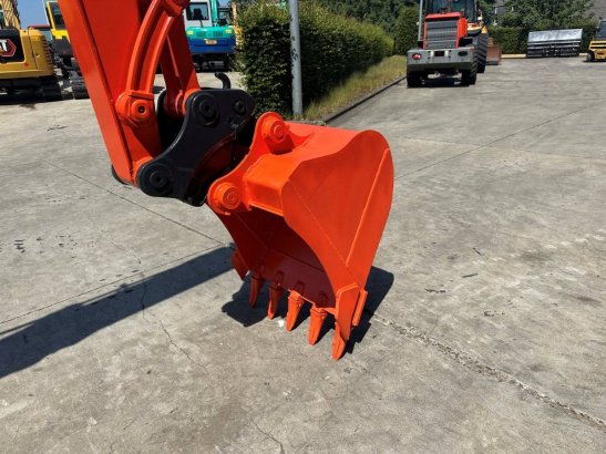 Midi excavator Kubota KX165-5 Diesel 2016 KX165-5 2016 2 Crawler Excavators image 25