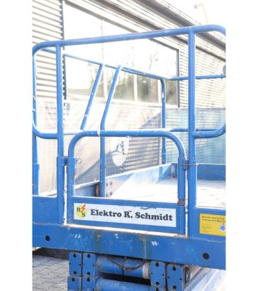 UpRight Electric Scissor Lift UpRight 2 Scissor Lifts image 25