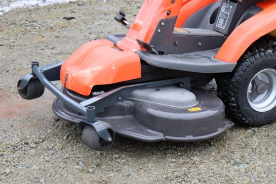 Husqvarna R320 AWD Ride-on Mower Petrol 10.2kW 2018 R320 AWD 2018 2 image 25