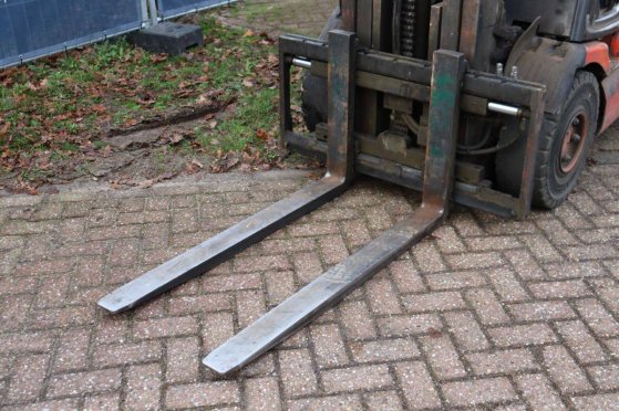 Linde E30/02 Electric Forklift 3000kg 2008 E30/02 2008 2 Forklift image 25