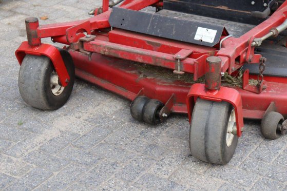 Ride-on mower Toro Z Master Professional 7000 Series Diesel 16.9kW 2011 Toro Z Master Professional 7000 Series 2011 2 imag...