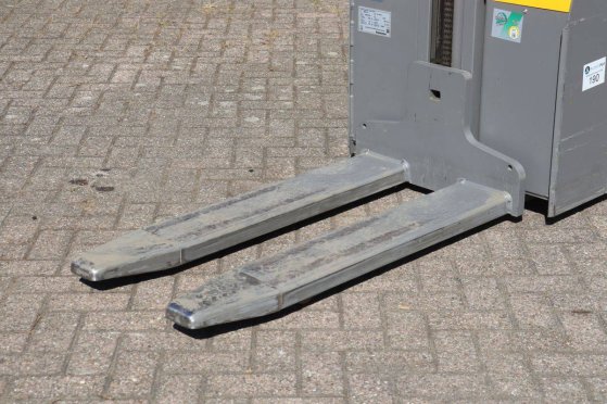 Stacker Jungheinrich EMC 110 Electric 1000kg 2018 EMC 110 2018 2 image 10