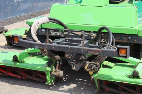 Ransomes Commander Diesel Ride-on Mower 1996 Ransomes Commander 1996 2 image 10