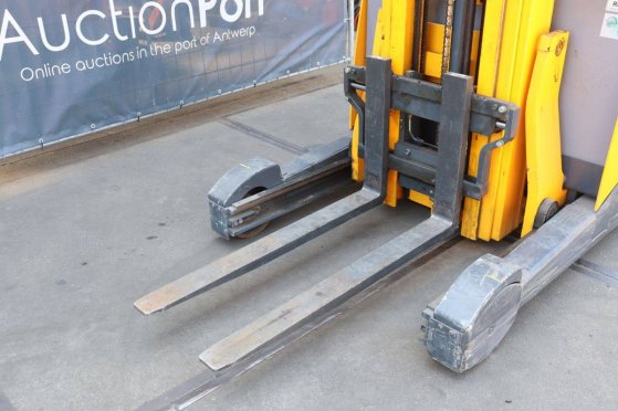 Jungheinrich ETV 114 Electric Reach Truck 1400kg 7.7m 2008 ETV 114 2008 2 image 10