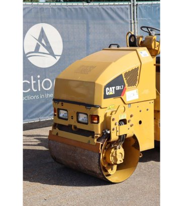 Tandem vibratory roller Caterpillar CB1.7 Diesel 18.4kW 2018 CB1.7 2018 2 image 10