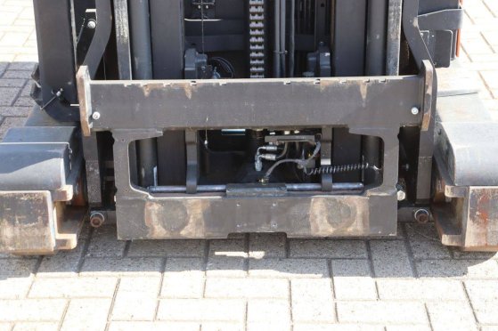 Toyota RRE160 Electric Reach Truck 1600kg 2018 RRE160 2018 2 image 10