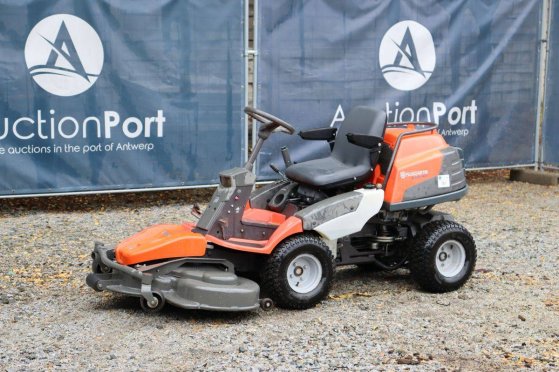 Zitmaaier Husqvarna R422Ts AWD Benzine 2014 R422Ts AWD 2014 2 image 10
