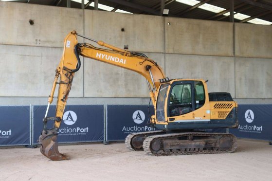 Crawler excavator Hyundai ROBEX140LC-9A Diesel 87kW 2014 ROBEX140LC-9A 2014 2 Crawler Excavators image 10