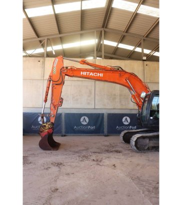 Crawler excavator Hitachi ZAXIS 225USLC-5B Diesel 122kW 2015 ZAXIS 225USLC-5B 2015 2 Crawler Excavators image 10